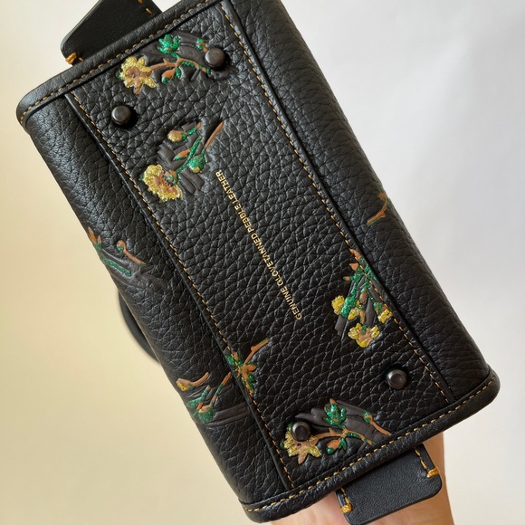 Coach rogue 17 with pyramid evil eye studs - Picture 7 of 16